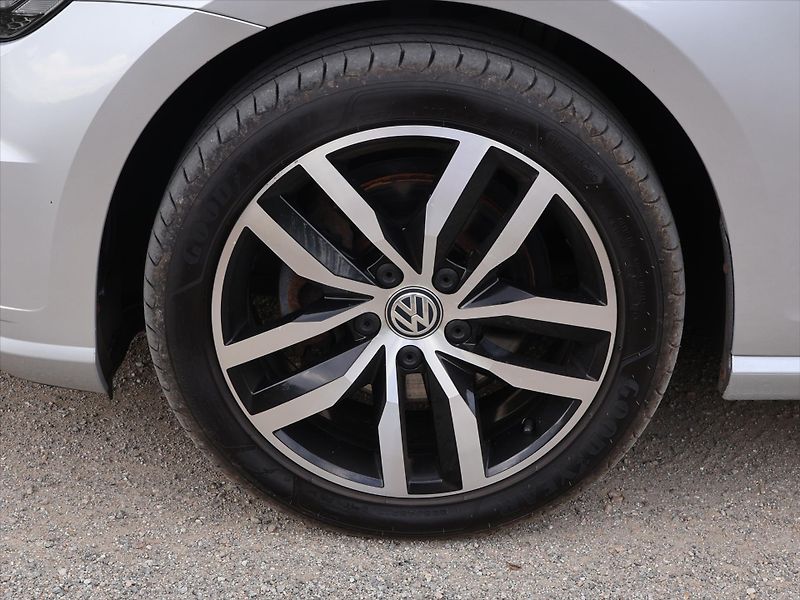 Volkswagen Golf 2.0 TDI 110kW DSG LED Join Taž - fotka 25 z 32