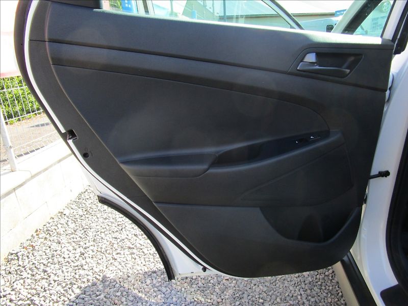 Hyundai Tucson 2.0CRDi 4WD, automat - fotka 36 z 47
