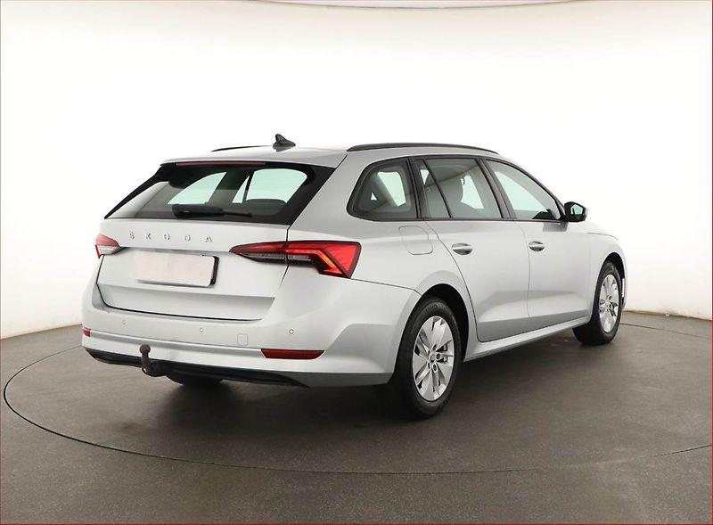 Škoda Octavia (2023) Ambition 2.0 TDI, ČR,1.maj - fotka 5 z 21