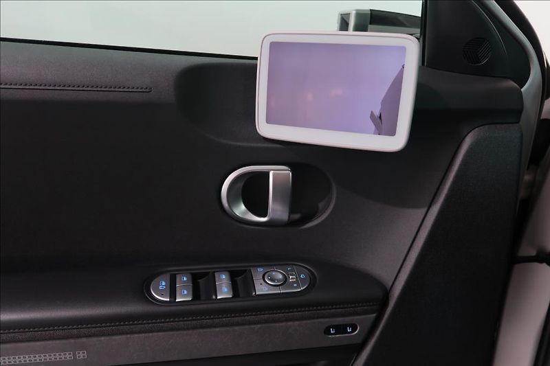 Hyundai Ioniq 5 0,0 Power Style Premium PANORA - fotka 15 z 26