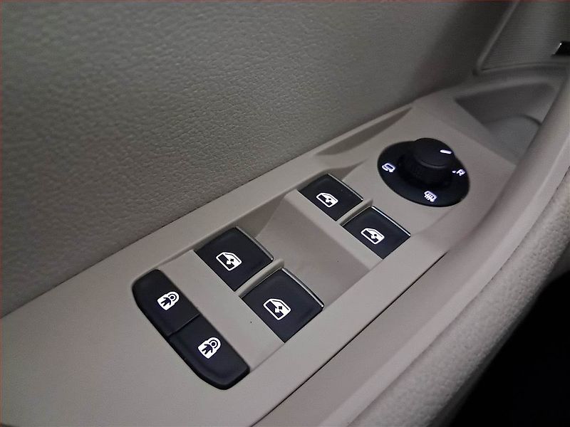 Škoda Superb (2019) 2.0 TDI, 4X4, Automat, Kůže - fotka 26 z 28