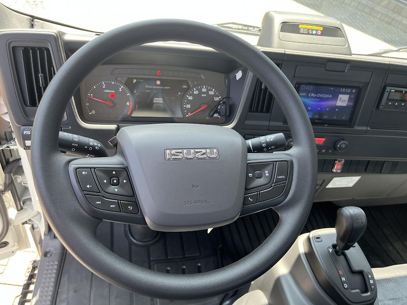 Isuzu M30 (2026) 7,5t 3,0L 150k A/T hák. nosič - fotka 13 z 44
