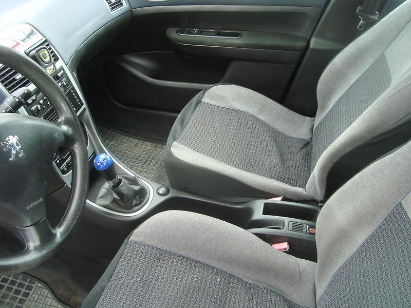 Peugeot 307 (2003) 1,6 - fotka 11 z 14