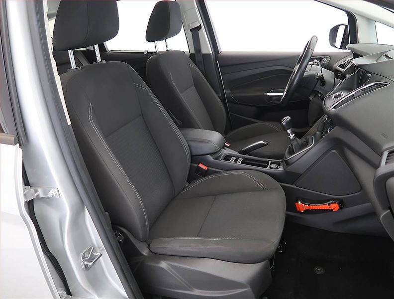 Ford C-MAX (2018) 1.0 EcoBoost, ČR,1.maj - fotka 9 z 19