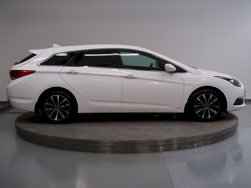 Hyundai i40 (2017) 1.7CRDI 104KW NAVI - fotka 8 z 34