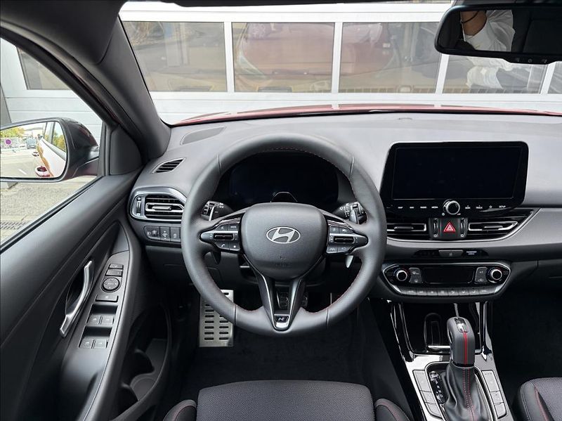 Hyundai i30 (2026) 1,6 T-GDI DCT  WG FL N Line - fotka 15 z 23