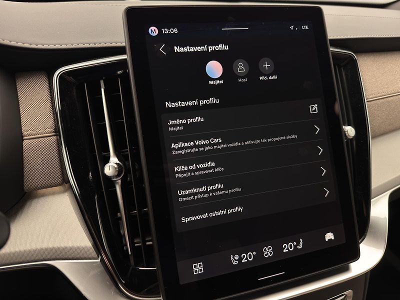 Volvo XC90 B5 AWD CORE CZ REZERVACE - fotka 39 z 44