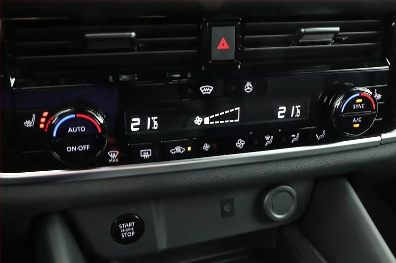 Nissan Qashqai (2025) 1.3 DIG-T MHEV, TEKNA, DPH - fotka 12 z 19