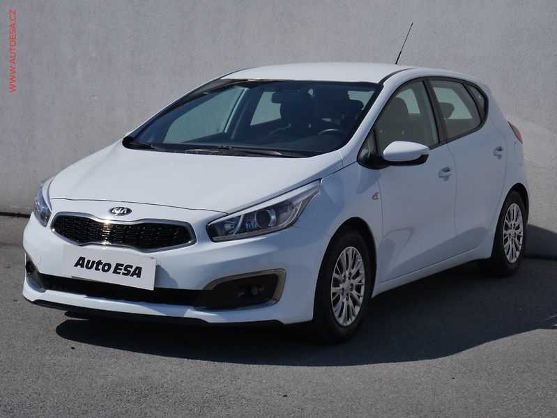 Kia Ceed (2016) 1.4i, ČR, AC, temp - fotka 3 z 18