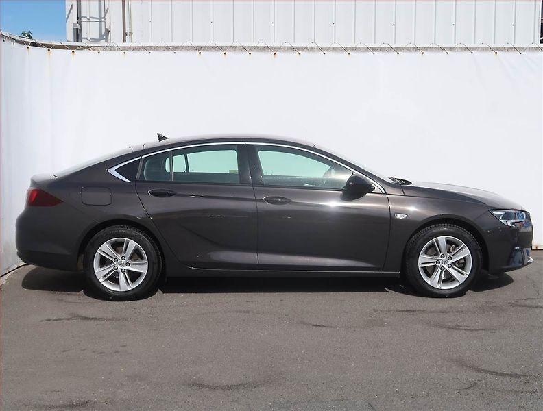 Opel Insignia (2021) 2.0 CDTI, Automat, Serv.kniha - fotka 6 z 22