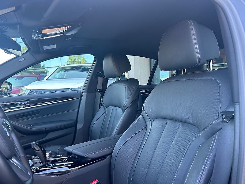 BMW Řada 5 530d xDrive El. tažné TOP stav - fotka 18 z 22