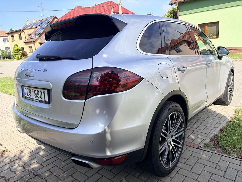 Porsche Cayenne DIESEL 3.0 V6 180KW - fotka 4 z 42