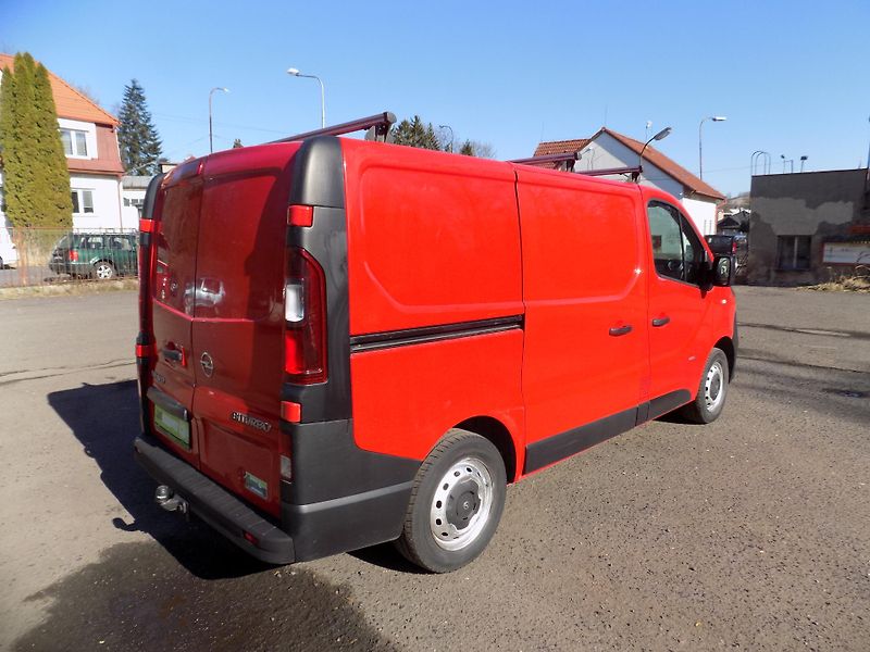 Opel Vivaro (2016) 1.6 88KW KLIMA - fotka 7 z 45