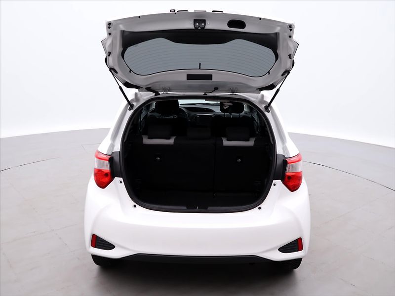 Toyota Yaris 1,5 VVT-iE 82kW Active Trend C - fotka 9 z 38