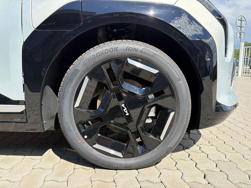 Kia EV3 (2026) 4x2 GT-LINE 150 KW + 81,4 KWH - fotka 9 z 18