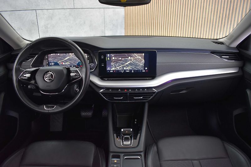 Škoda Octavia 2.0 TDI DSG*STYLE*KAMERA*KESSY - fotka 7 z 41
