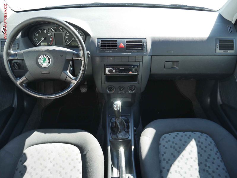 Škoda Fabia (2004) 1.2i, ČR, AC, STK2/28 - fotka 8 z 15