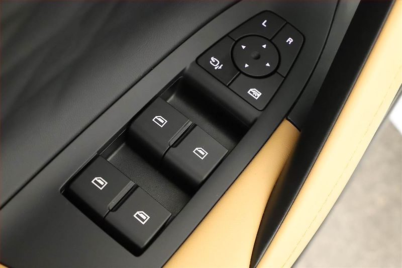 MG HS (2026) 1.5 TGI, EXCLUSIVE, Mrtvý úhel - fotka 21 z 22