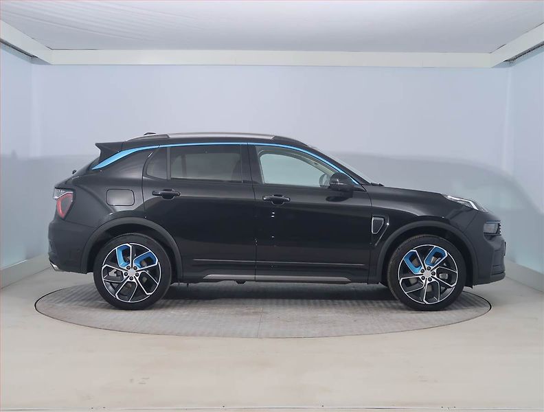 Lynk & Co 01 (2024) Plug-in Hybrid - fotka 6 z 22