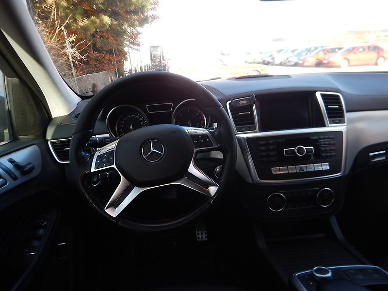 Mercedes-Benz Třídy M ML 350 BLUETEC 4MATIC - fotka 11 z 17