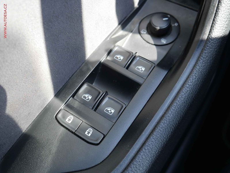 Škoda Superb (2018) 2.0TDi, DSG, navi, bixen - fotka 11 z 21