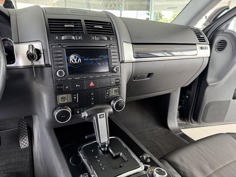 Volkswagen Touareg - fotka 20 z 37