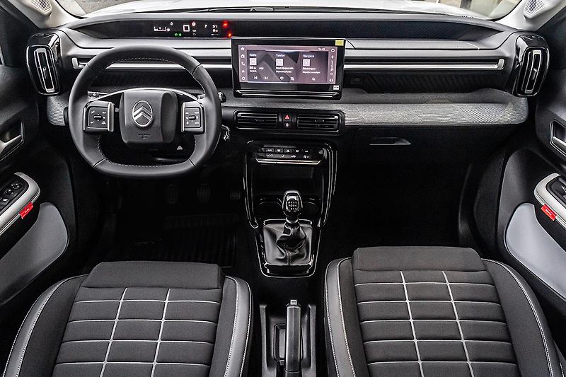 Citroën C3 (2026) 1,2 MAX Turbo 100k + ZIMA - fotka 24 z 27