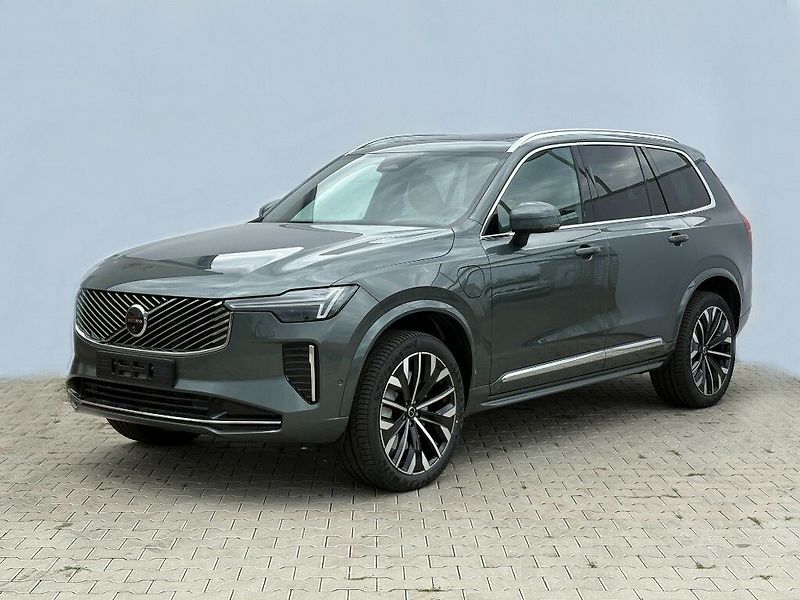 Volvo XC90 Plus Bright T8 299kW - fotka 10 z 26
