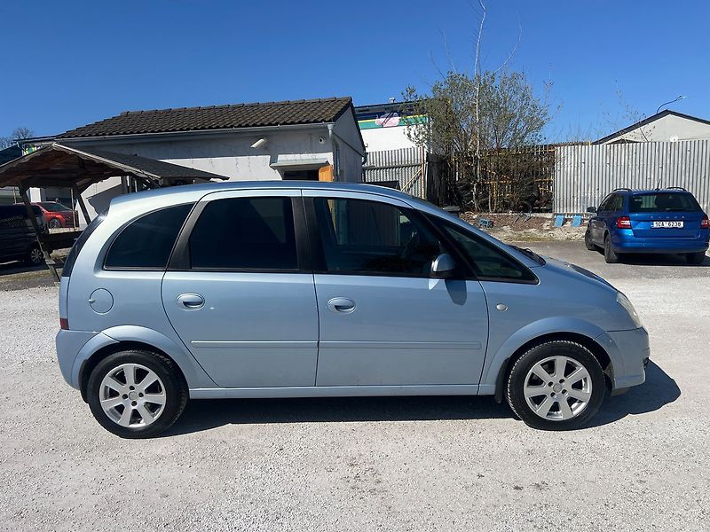 Opel Meriva 1.6 16V - fotka 4 z 15
