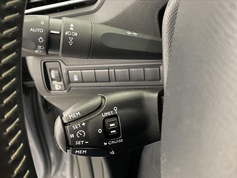 Peugeot 308 1,2 PureTech 60kW Active - fotka 14 z 28