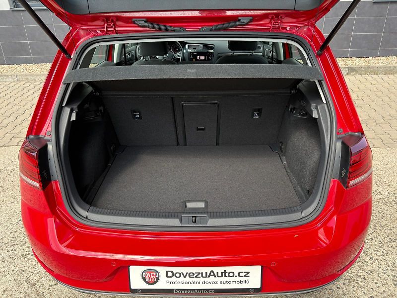 Volkswagen Golf 1.5TSI 110 kW, ČR, 1. MAJ, DPH - fotka 11 z 34