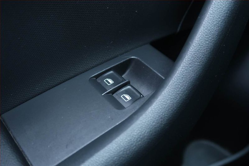 Škoda Rapid (2014) Spaceback 1.2 TSI, Serv.kniha - fotka 19 z 21