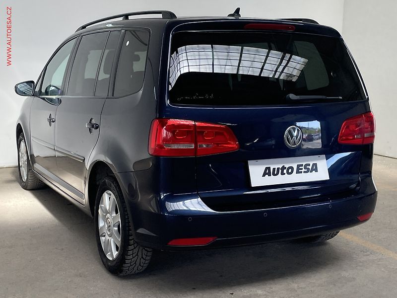 Volkswagen Touran (2011) 1.4 TSi, Comfortline, navi - fotka 6 z 15