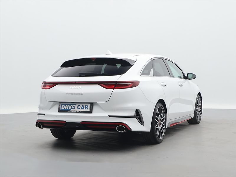 Kia ProCeed 1,6 T-GDI 150kW GT DCT DPH - fotka 7 z 34