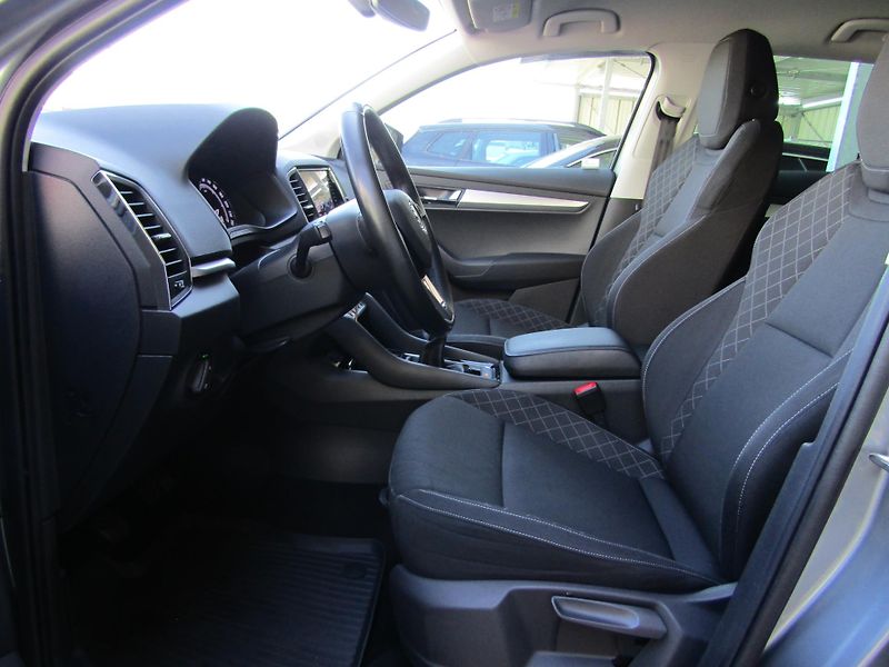 Škoda Karoq AmbitionPlus Drive 125let 1.6 - fotka 17 z 29