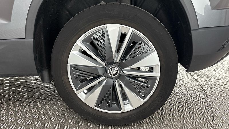 Škoda Karoq 1.5 TSI DSG Style - fotka 19 z 27