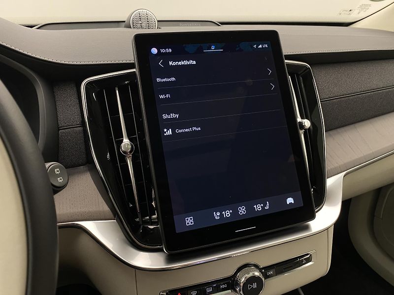 Volvo XC90 T8 AWD RECHARGE ULTRA BRIGHT - fotka 62 z 72