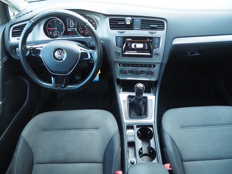 Volkswagen Golf Variant (2014) 2.0 TDI, 110 kW, Navi - fotka 19 z 43