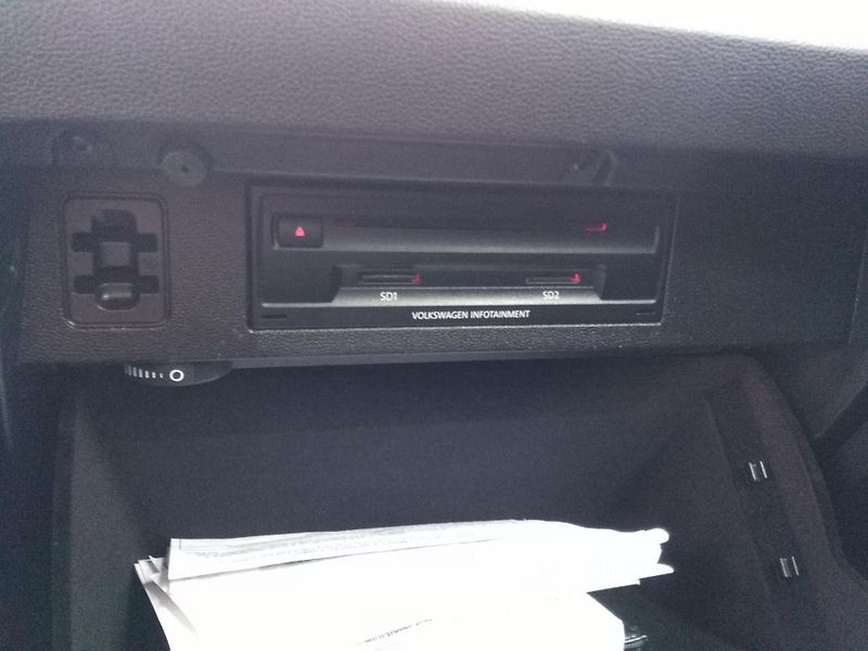 Volkswagen Passat 1,4 TSI  /110 kW/  - fotka 30 z 45