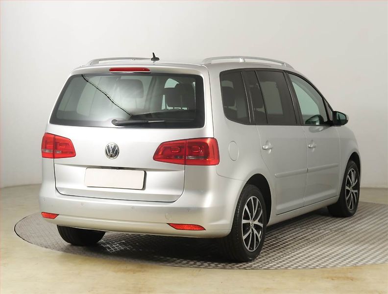 Volkswagen Touran (2011) Comfortline 2.0 TDI - fotka 5 z 19