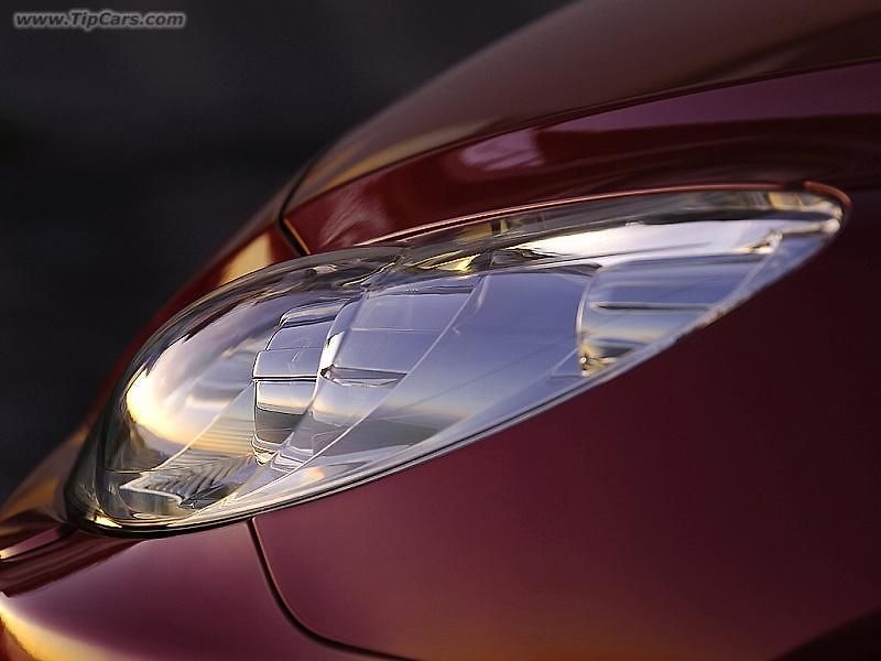V prodejnách se nová 307 objeví do konce prázdnin.