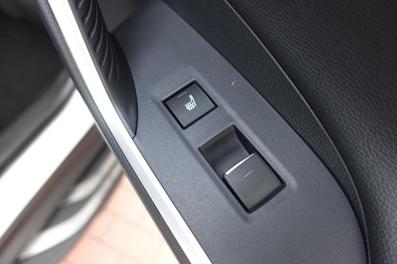 Toyota RAV4 2,5 PHEV Plug-in Selection VIP - fotka 16 z 38