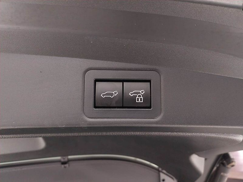 Toyota Corolla (2023) GR Sport 1.8 Hybrid - fotka 16 z 21