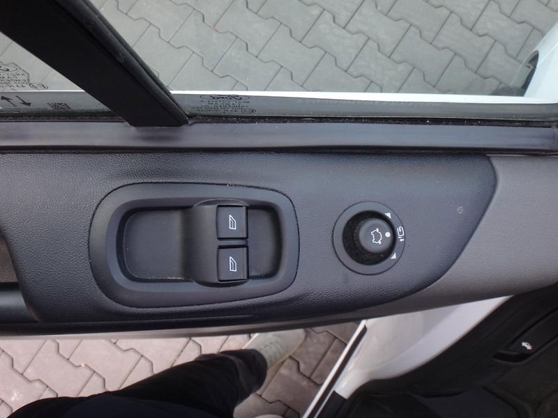 Ford Transit Custom (2023) Trend 300 Van 2.0 96kW - fotka 19 z 25