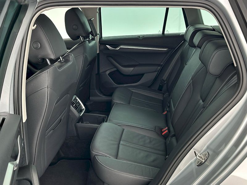 Škoda Octavia (2025) Combi DSG 2.0TDI 110kW Exclusi - fotka 8 z 39