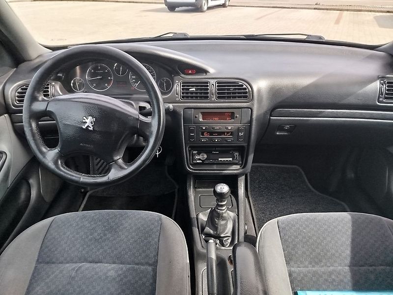 Peugeot 406 SW 2.0HDi 110 MAN6 - fotka 15 z 16