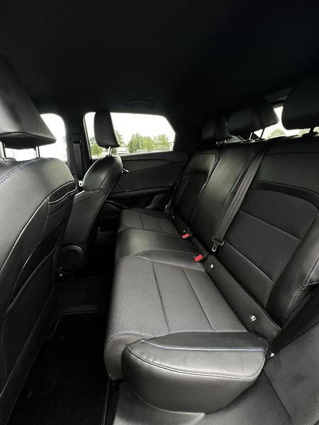 MG MG4 150kW 64kWh LUXURY 1.Maj DPH - fotka 20 z 23