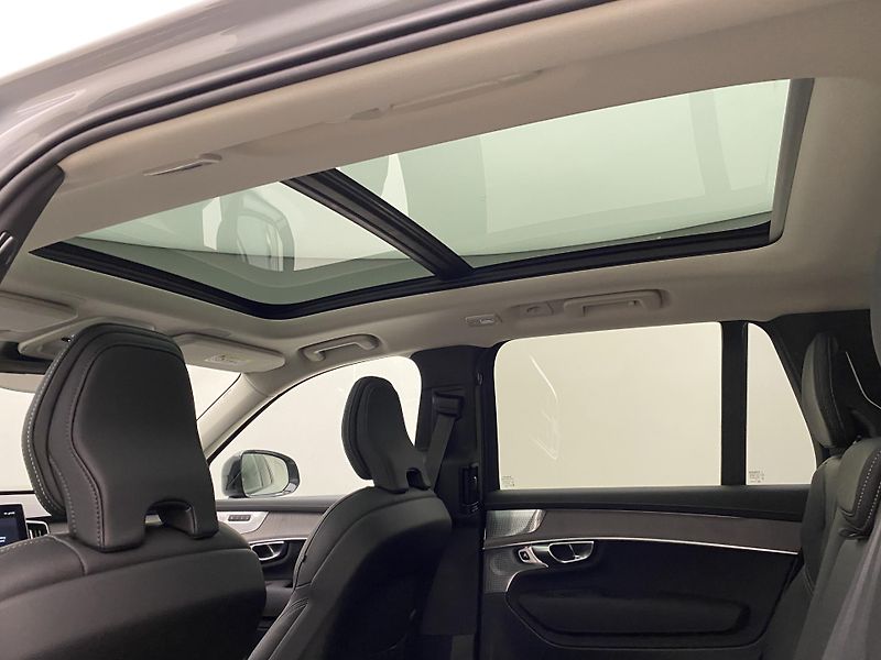 Volvo XC90 (2026) T8 AWD Plug-in DARK PLUS 7m - fotka 21 z 75