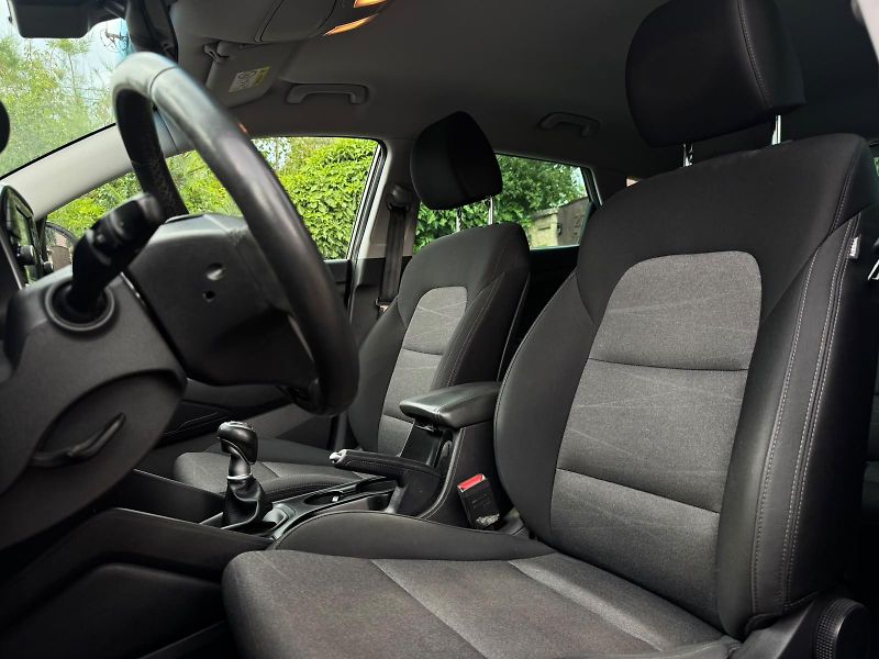 Hyundai Tucson (2021) 1.6D 4x4 1.MAJIT. ČR DPH TAŽNÉ - fotka 17 z 28