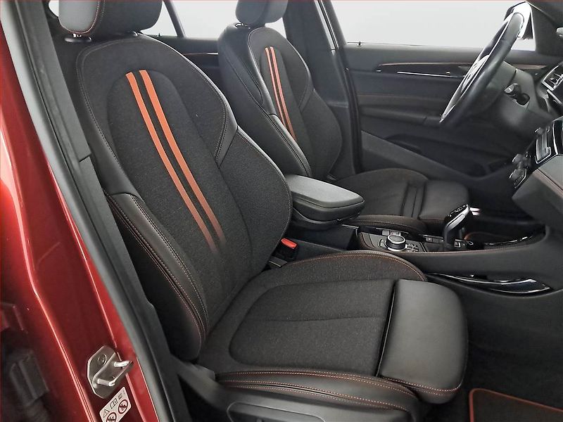 BMW X1 (2020) xDrive18d - fotka 9 z 19